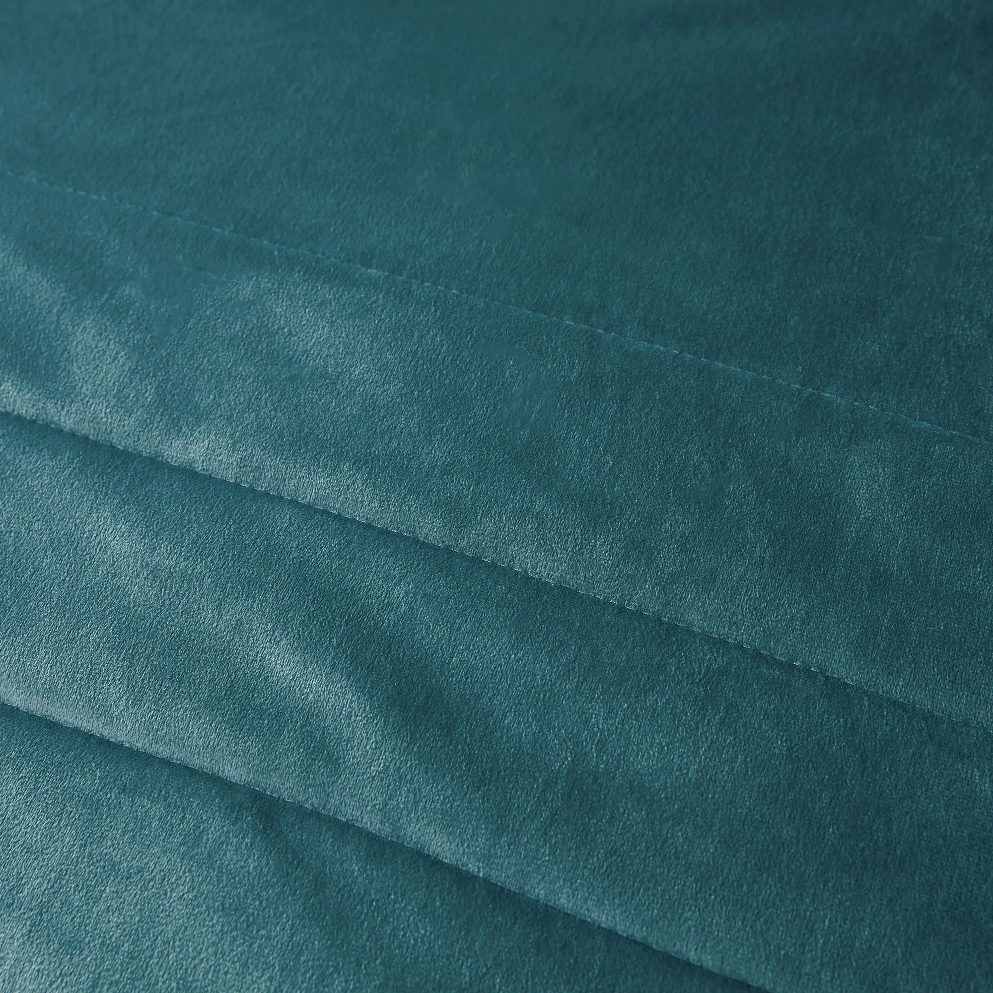Chic Bedspread by Laurence Llewelyn-Bowen in Teal 150 x 220cm