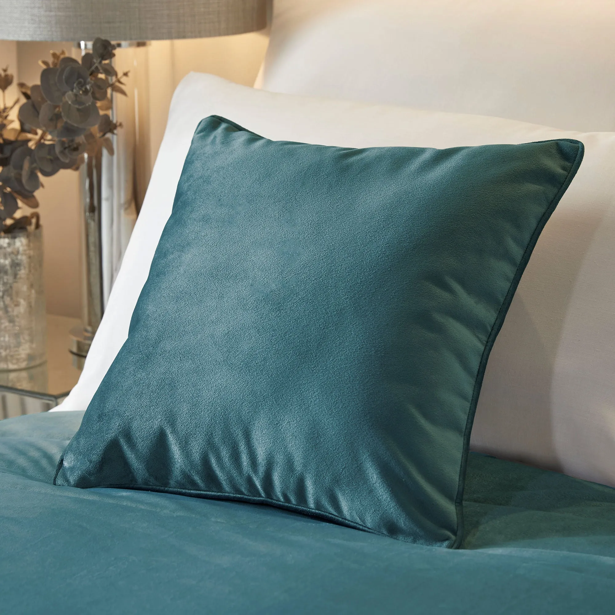 Chic Bedspread by Laurence Llewelyn-Bowen in Teal 150 x 220cm
