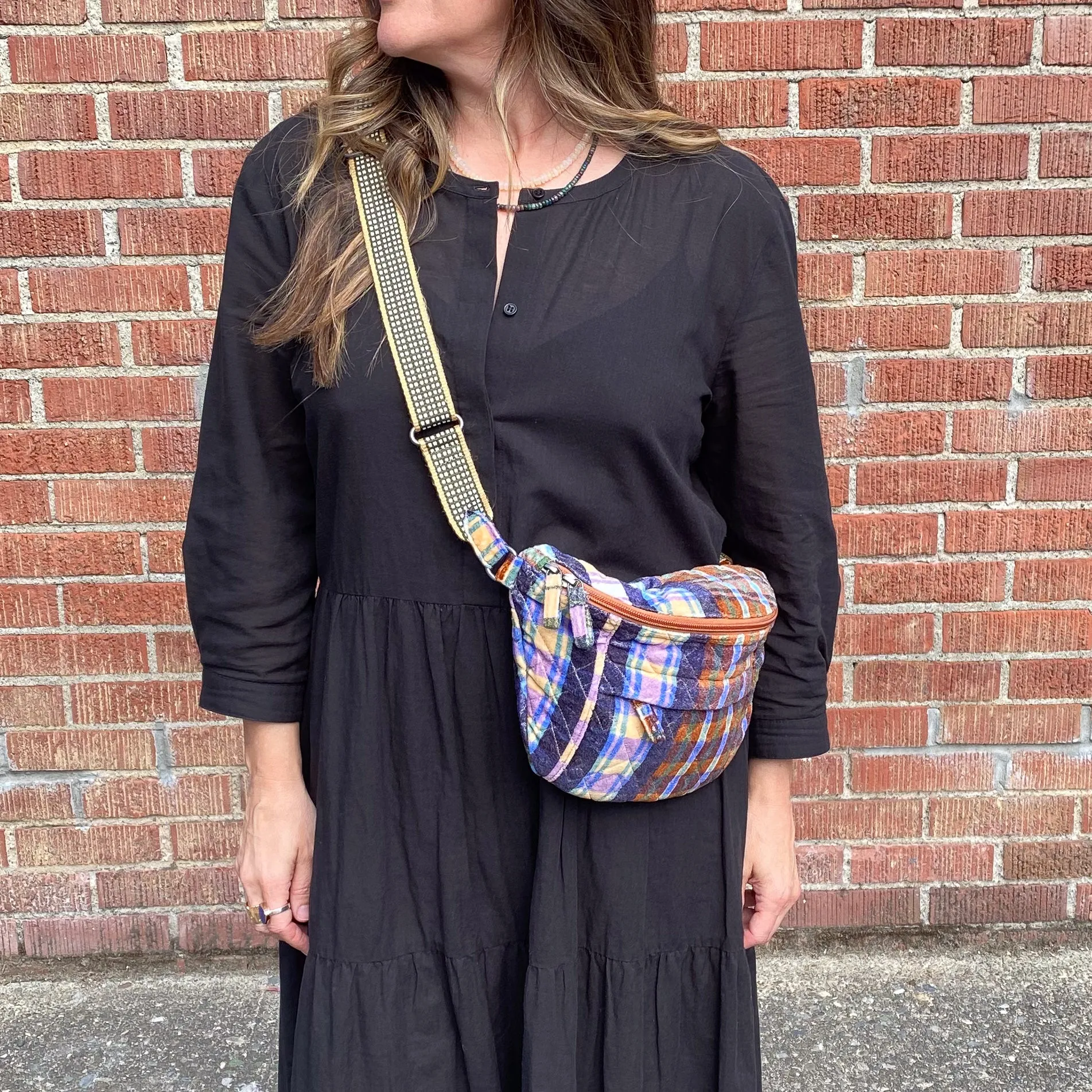 Épice Banana Bag (multi-brown/purples)
