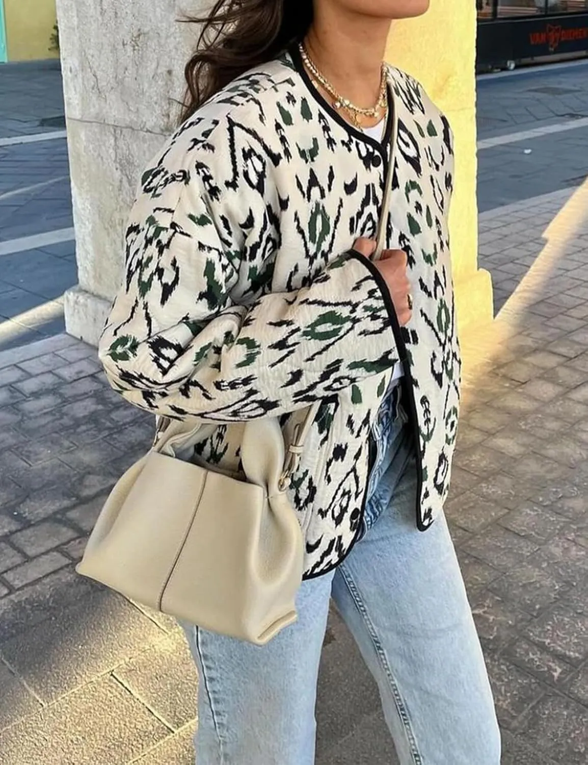 Women's Cropped Puffer Jacket Floral Print Lightweight Padded Coat Puffy Button Down Cardigan Short Outerwear
